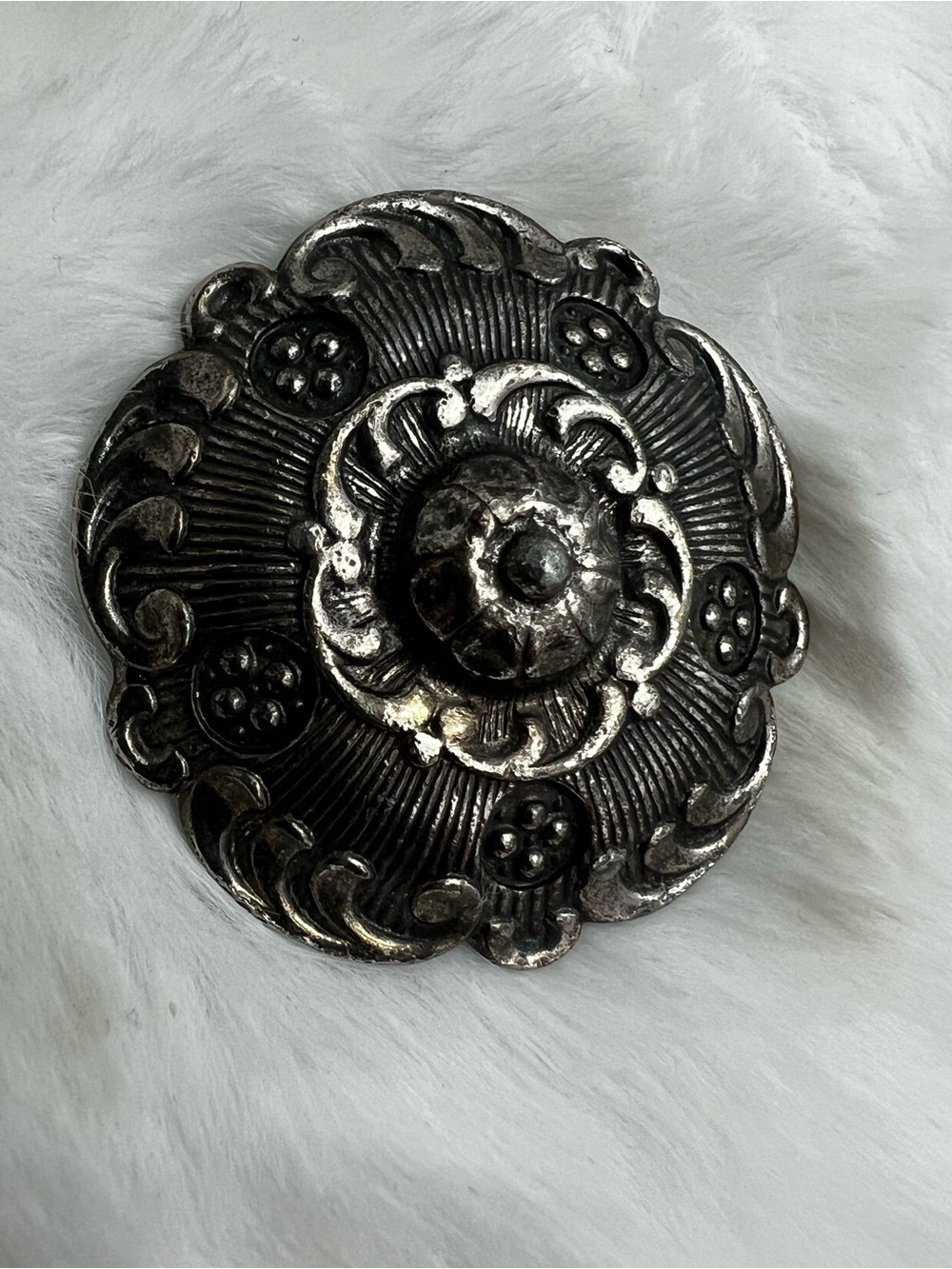 Vintage Silver Tone Ornate Floral Rosette Scarf Clip